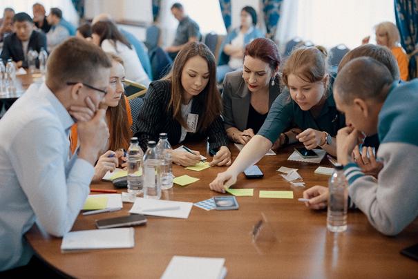 Building High-Performing Teams Through Effective Leadership 2